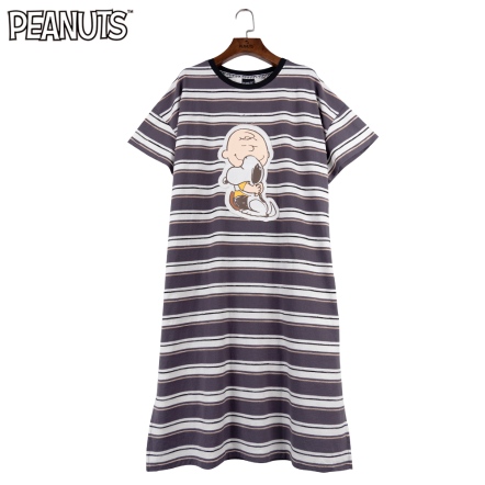 查理布朗抱史努比連身寬鬆長板T